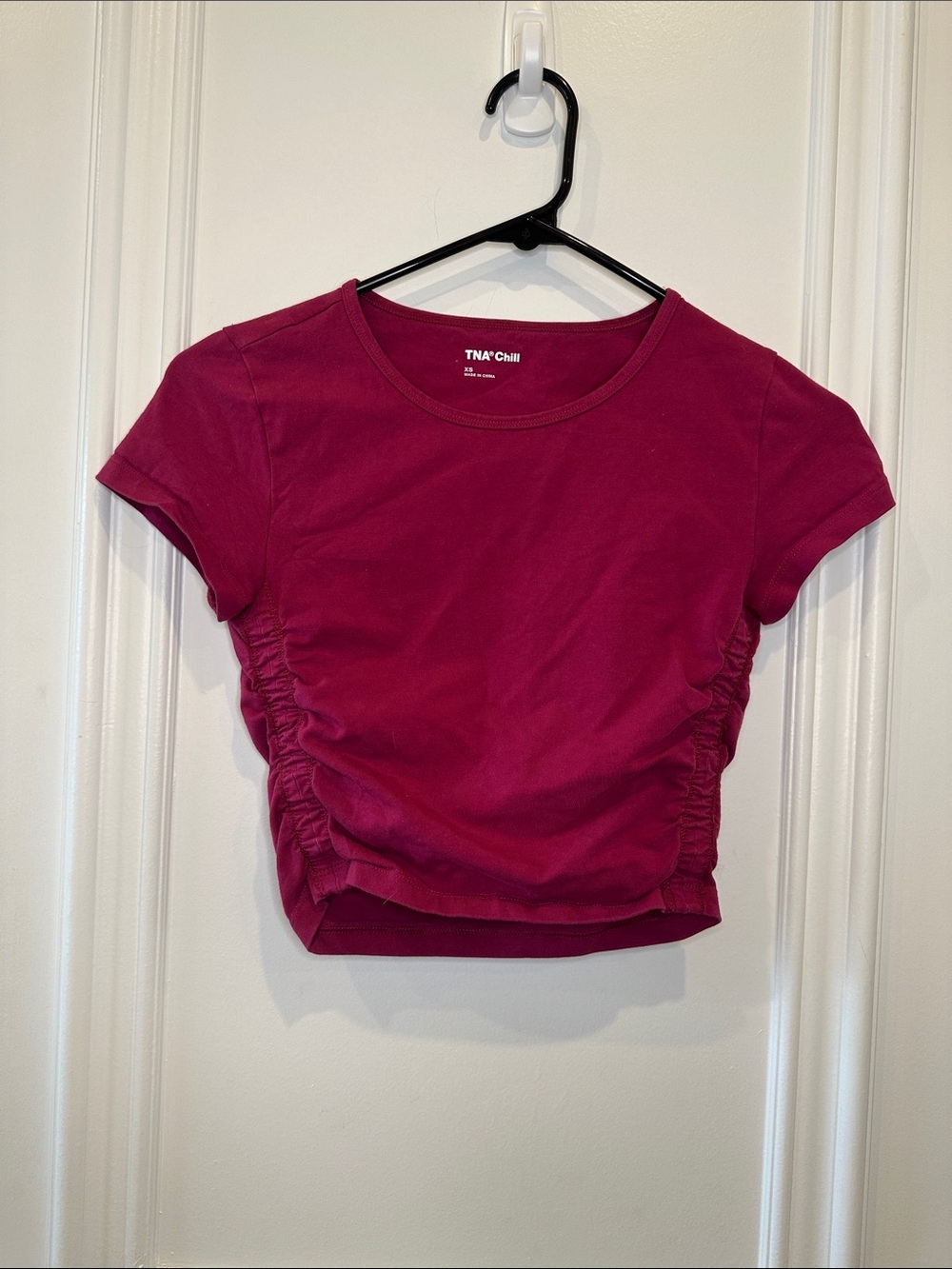 TNA Ruched Crop Tee - Berry